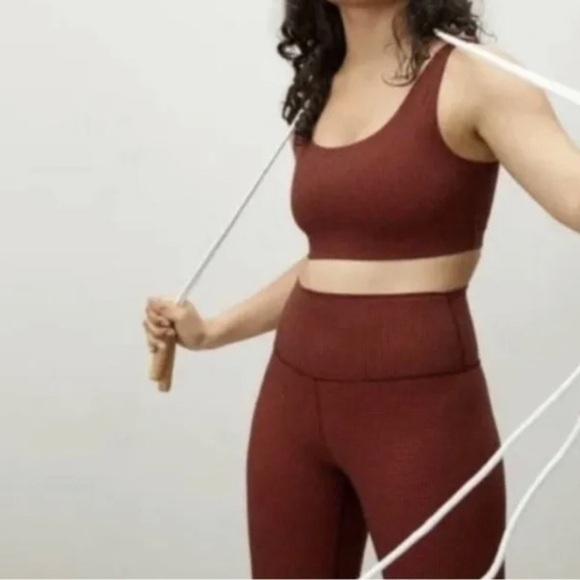 EVERLANE Dark Red Perform Bra XS NWOT - Picture 1 of 3